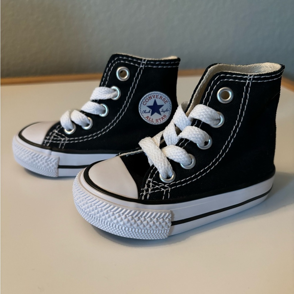 NWOT Converse Chuck Taylor All Star High Top Infant Size 2